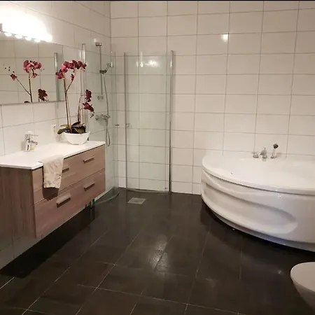 With Jacuzzi * Bjoroyna