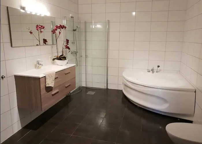 With Jacuzzi * Bjoroyna