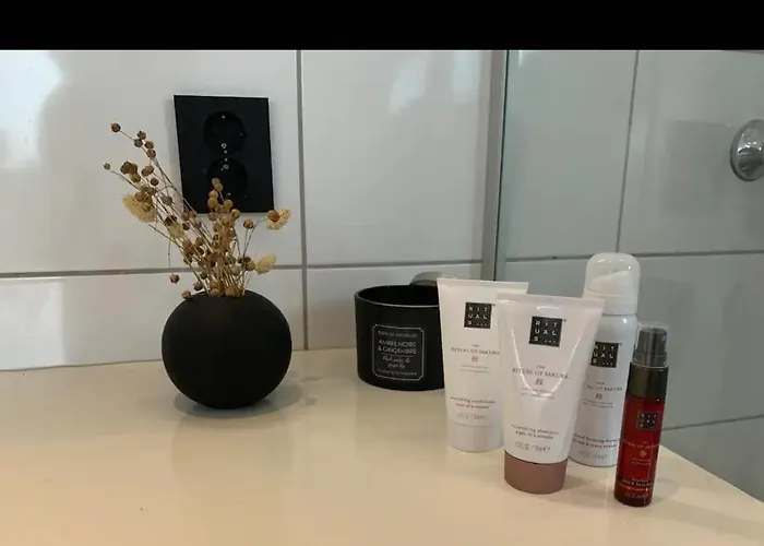 With Jacuzzi Villa *